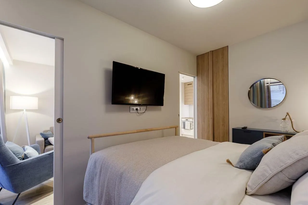 Waterlane Island _ Unique Apartment Gdańsk